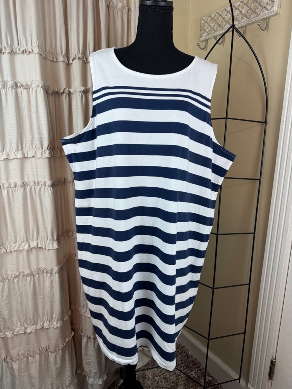 Vineyard Vines White and Navy Striped Mini Dress knee length